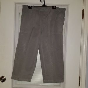 Women’s Capris